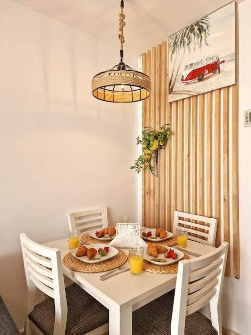 Acogedor Piso Con Terraza Y Parking! Apartment Benalmádena Exterior photo